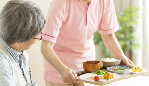 老人ホームの食事。入居前に確認しておきたい事を徹底解説！