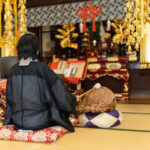 初盆のお参りマナーと準備ガイド｜服装・香典・お供えまで解説