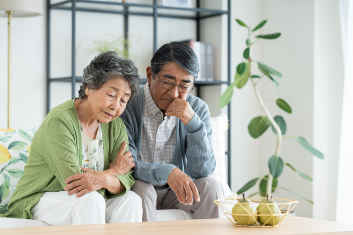 「子なし夫婦」の終活｜誰に託す？どこに眠る？人生の後半戦を考えるヒント