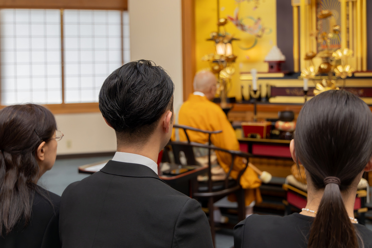 【葬儀】「『連絡が来たらまず何をする？』訃報を受けてから葬儀参列までの48時間ガイド」